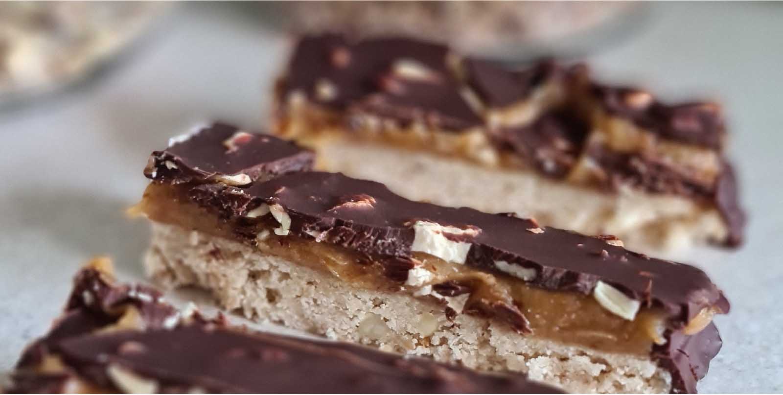 Lire la suite à propos de l’article Biscuit carawmel de dattes cacahuètes